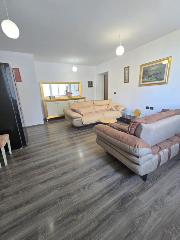 Apartament 2+1 per shitje tek Ish Fusha e Aviacionit
