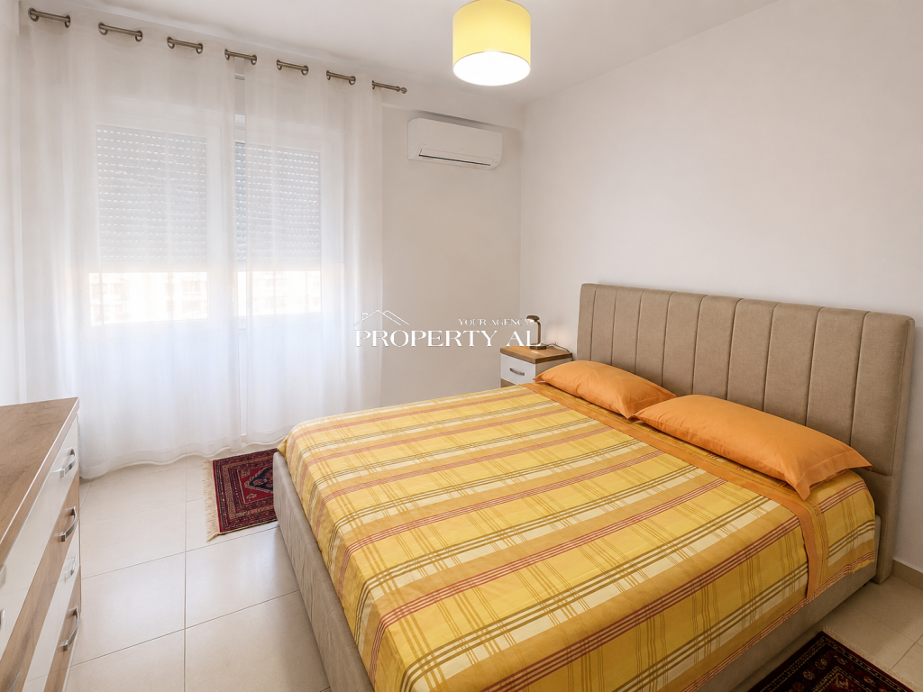 Apartament 1+1 për Shitje në Vlorë – Pamje e Hapur nga Ishulli i Sazanit