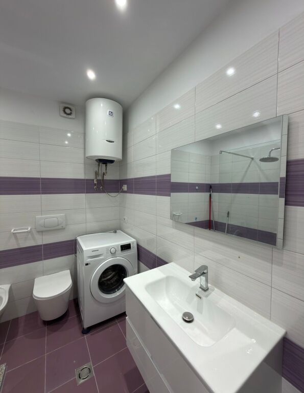 Apartament 2+1 per qera te Kontakti