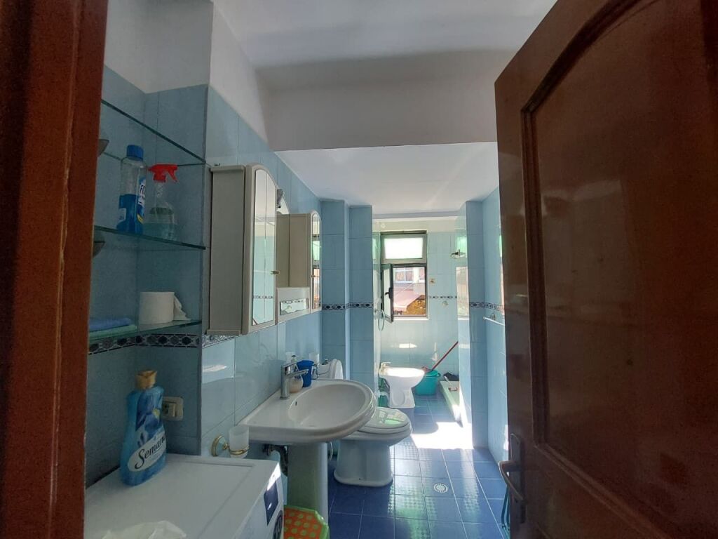 🏢Elbasan Street, near the Treasury Branch, a 1+1 furnished apartment is for rent, 50,000 Leke