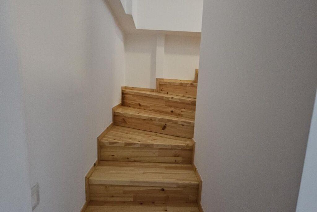 Ne Fresk Jepet me Qira Dupleks 1+1 Ideale për një Jetesë Moderne!
