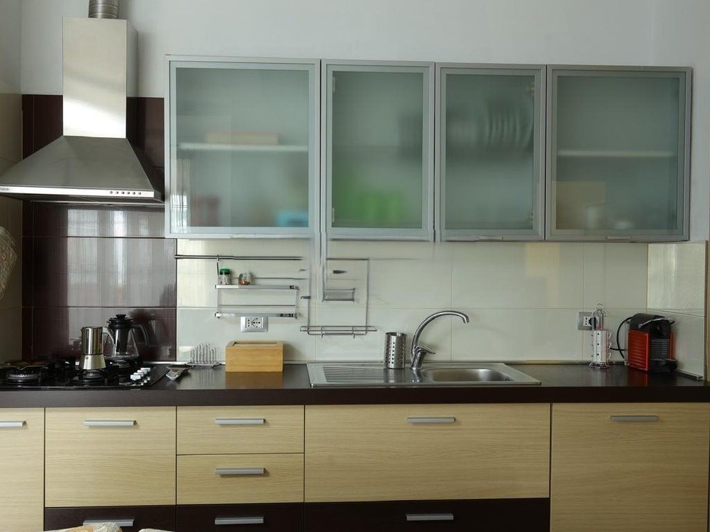 APARTMENT 2+1+2 FOR SALE, "ALI VISHA" STREET, NEAR THE "GRAND COMPLEX", NEAR THE ELECTRIC MARKET!