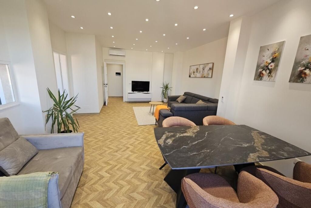 At Jaho Residence in Fresk, 2+1+2 Apartment with Parking Space for Rent!