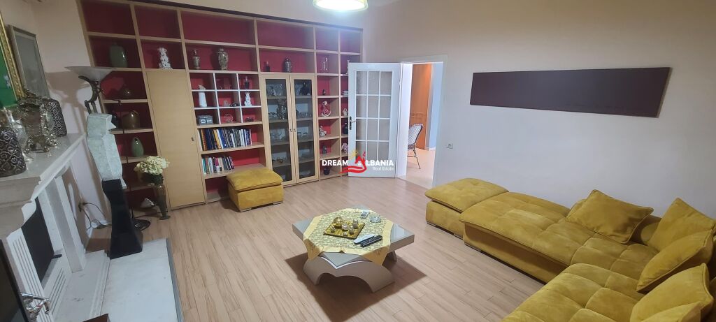 Villa with Yard for Rent in Laprake Near the Military Hospital in Tirana (ID 4251329)