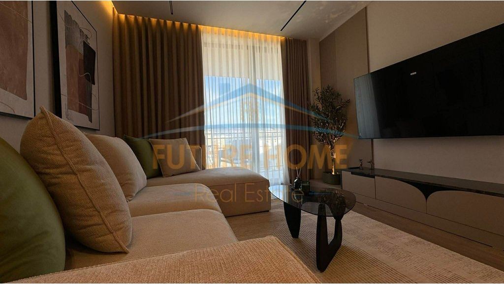 For sale 2+1+2, Golden Tower Residence, Mine Peza Street. UNA67200