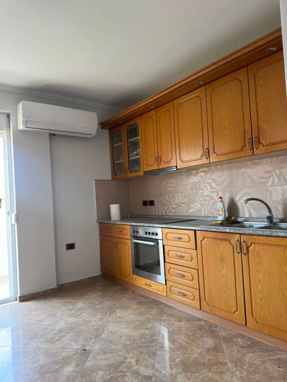 Apartament 2+1, Ish Parku!