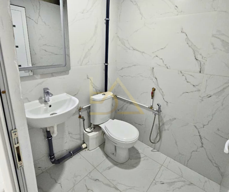 Locale Commerciale in Affitto – Via Viktor Eftemiu, Tirana