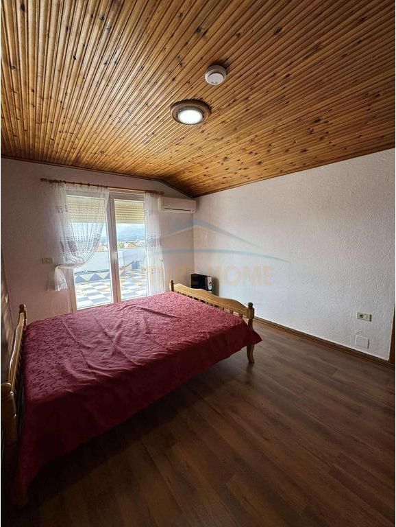 Rent, 3-Storey Villa, Farke.