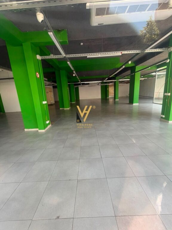 SHITET AMBIENT BIZNESI 500 M2 TE KODRA E DIELLIT 1.000.000 EURO