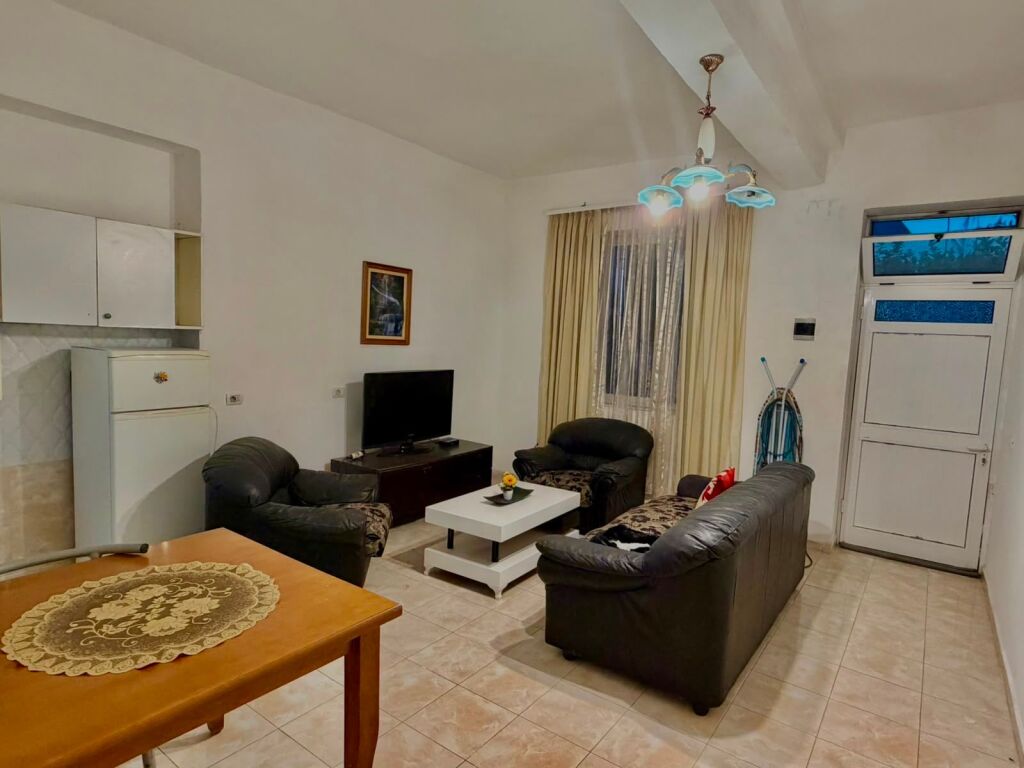 House 1+1 for rent in Shallvaret