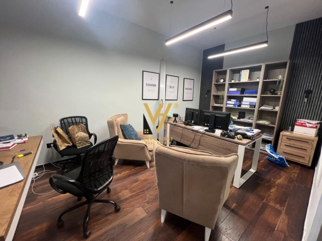 BUSINESS PREMISES 50 M2 FOR RENT AT BLV.ZOGU 1-50,000 LEKE