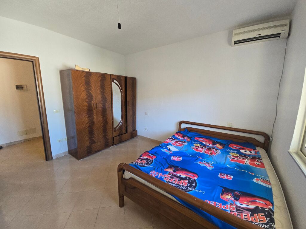 SHITET APARTAMENT 1+1 TEK SHKEMBI I KAVAJES SIPER RRUGES