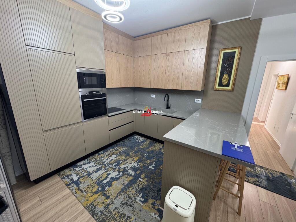 Three Bedroom Apartment with Two Tualets for rent in Tirana Garden Building (ID 4231485)