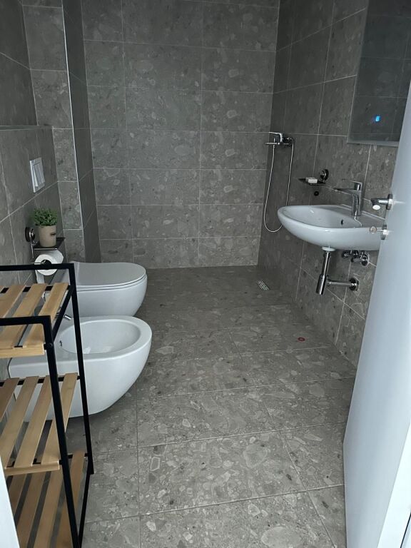 Astir Vila L for rent 2+1+2 wc (empty) 40,000 leke