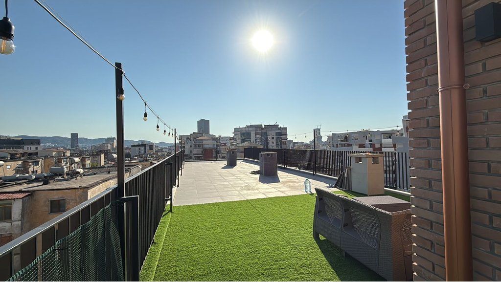 Penthouse me verandë 2+1 Për Shitje/Këmbim në Ali Demi, Tiranë - 440,000€ | 125 m²