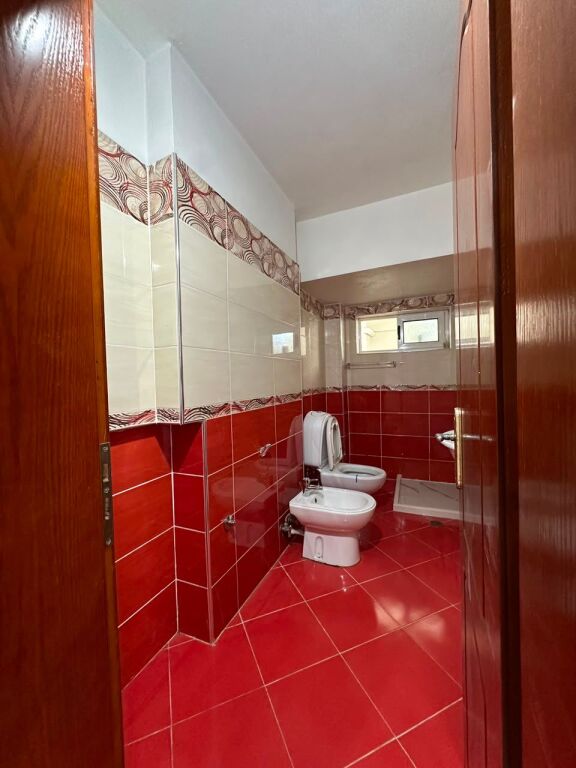 Apartament 2+1 me qera tek Ish Parku!