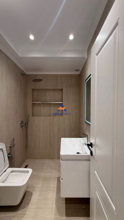 MONOLOCALE IN VENDITA 30M2 "VIA FROSINA PLAKU, 21 DHJETORI" 115.000 EURO