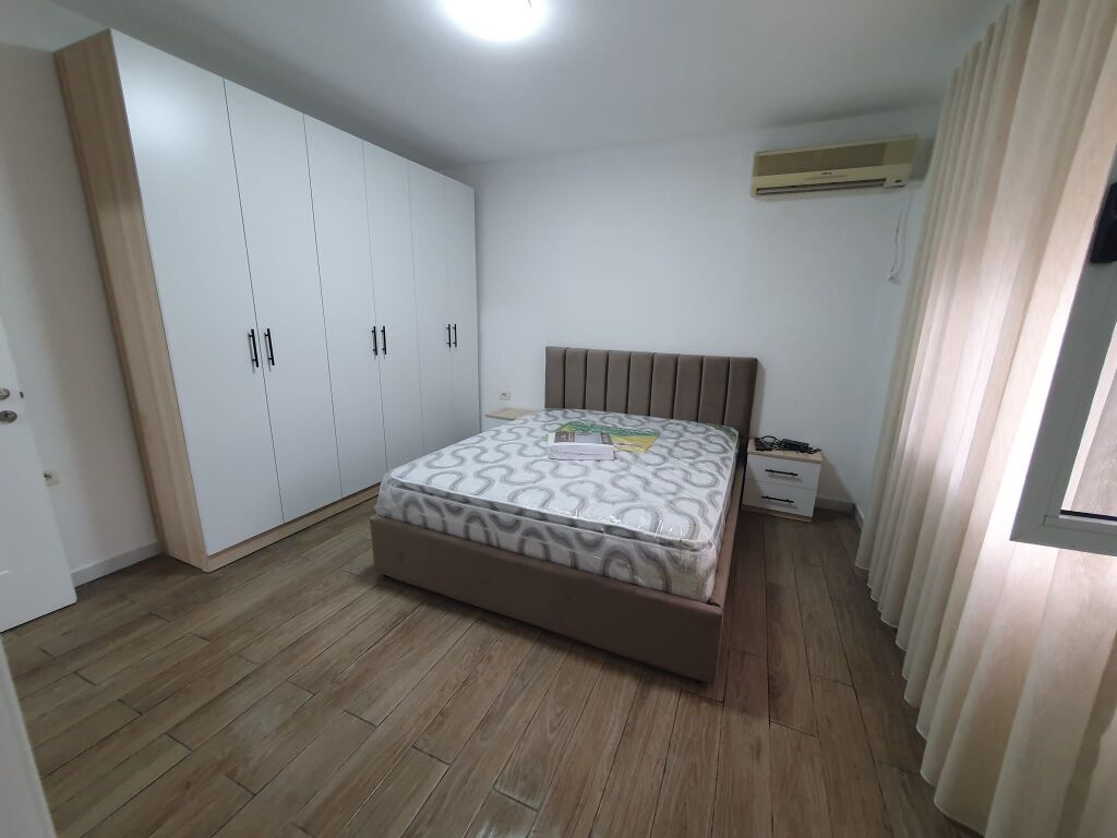 Monolocale in affitto -📍 21 Dhjetori, vicino a Mozaiku di Tirana- 450 mila lek