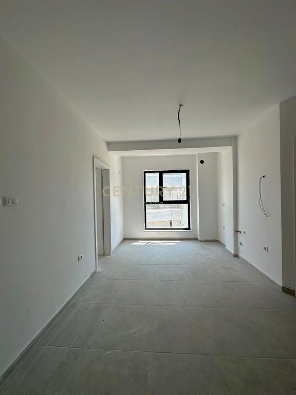 Apartament 1+1 për shitje në Malin e Robit !