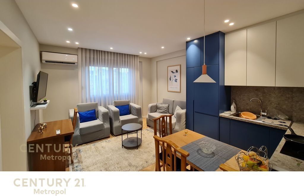 Apartament 1+1 me qira në zonën e Komunës së Parisit,