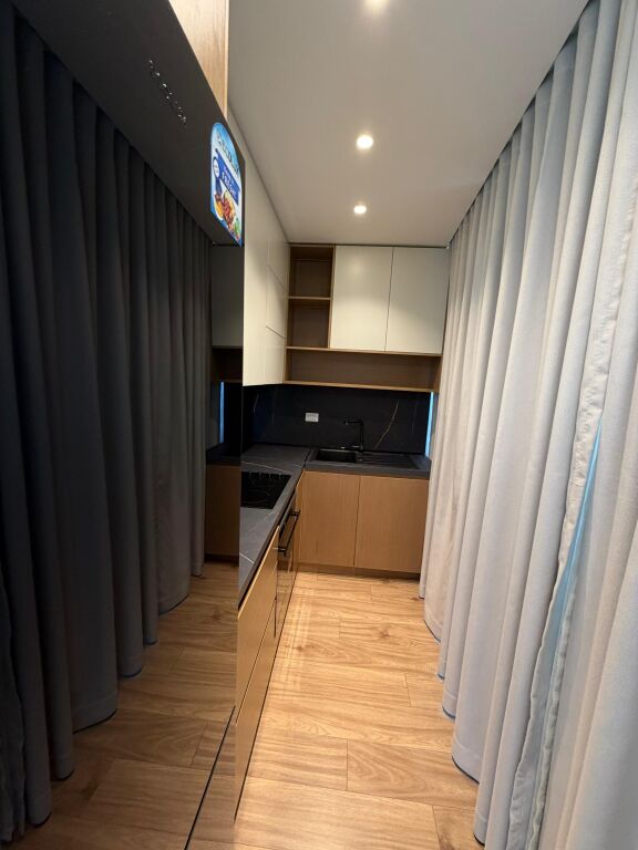 UFFICIO IN AFFITTO PRESSO LAKE VIEW RESIDENCE