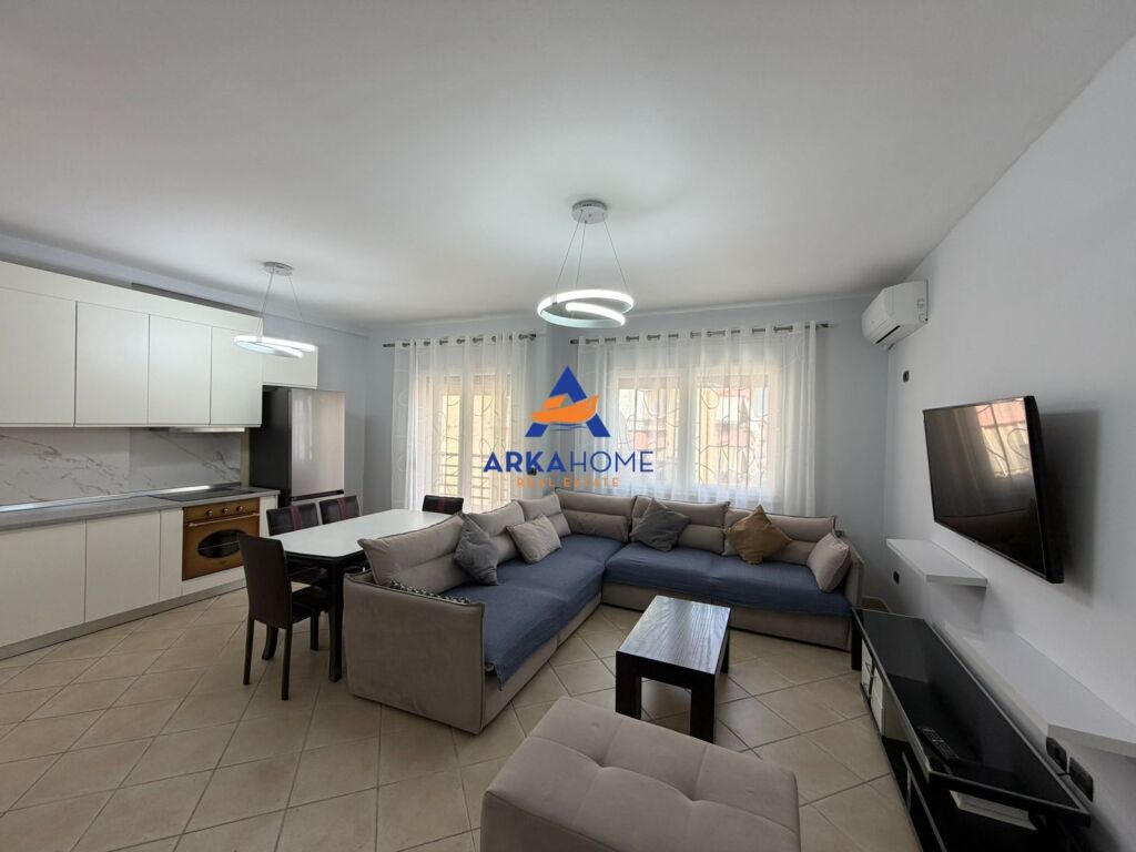 APPARTAMENTO IN AFFITTO 2+1+BALCONE "VIA QEMAL STAFA, DI FRONTE ALL'UFFICIO DEL PROCURATORE" 1000 EURO