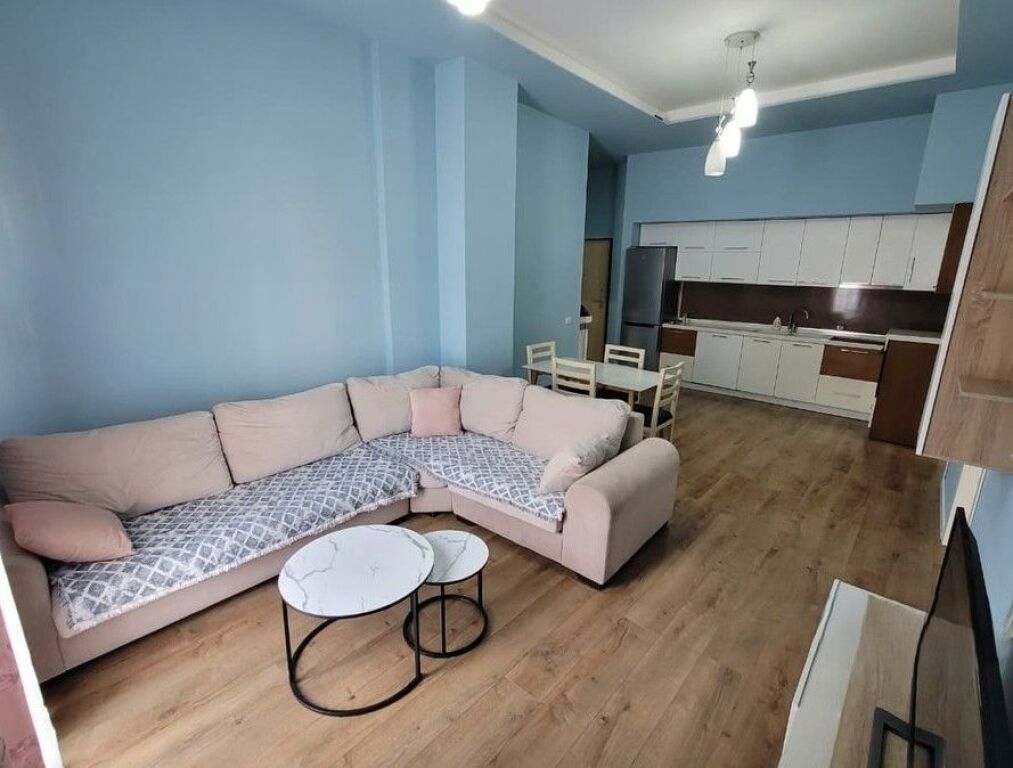 Apartment 2+1 with veranda for rent in Fresk