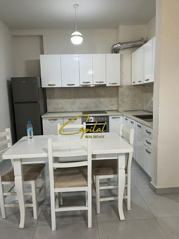 APARTAMENT ME QIRA 2+1 KOMPLEKSI  GOLDEN PARK 3 55.000 LEKE