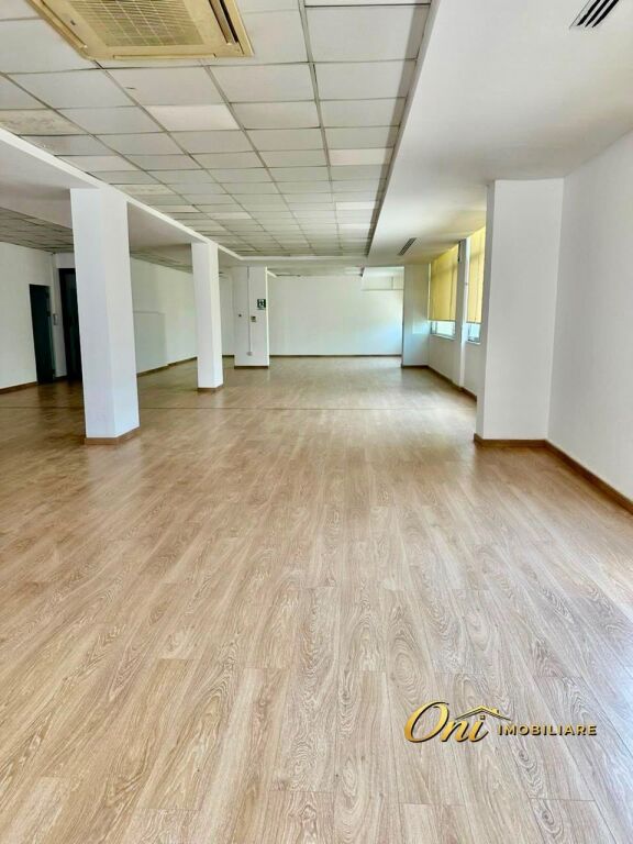 OFFICE FOR RENT, BLLOK