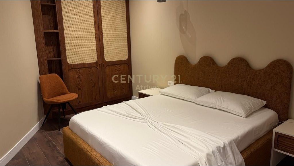 Appartamento 1+1 In Affitto a Pazari i Ri, Tirana - 700€ | 98 m²