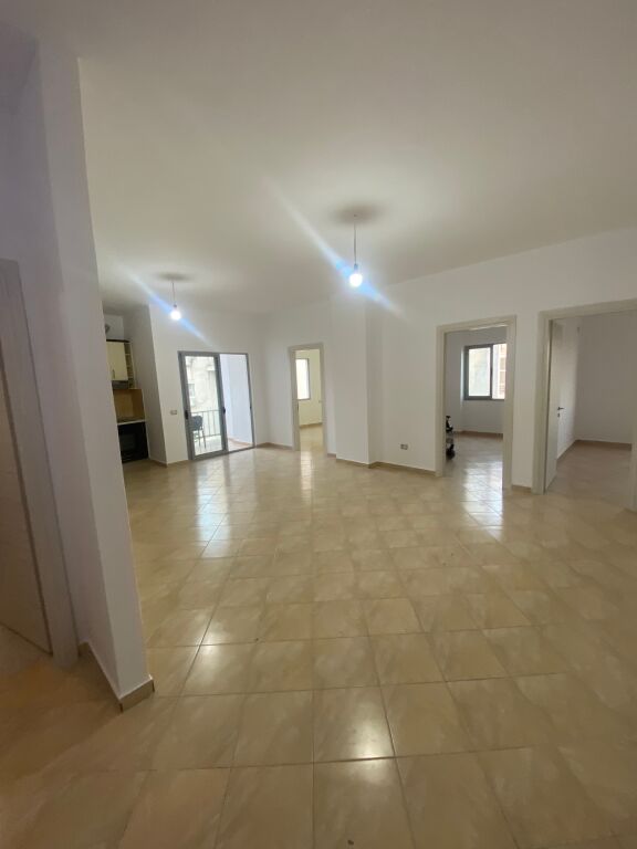 Appartamento 3+1 vuoto in affitto a Fresk !