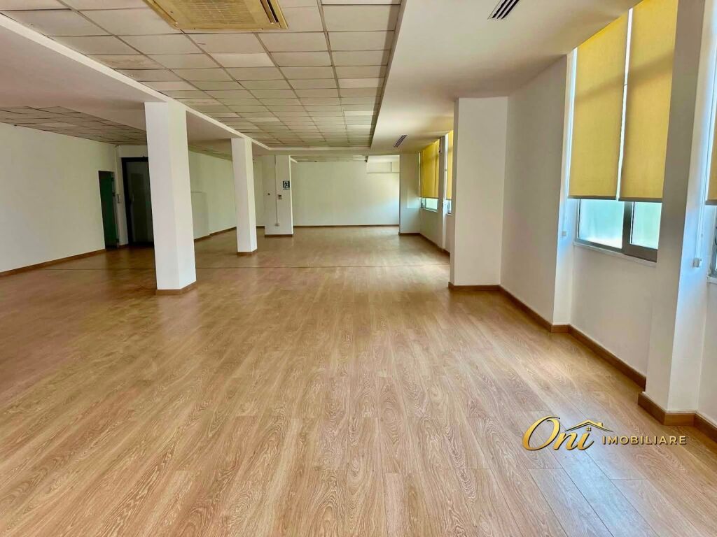 OFFICE FOR RENT, BLLOK