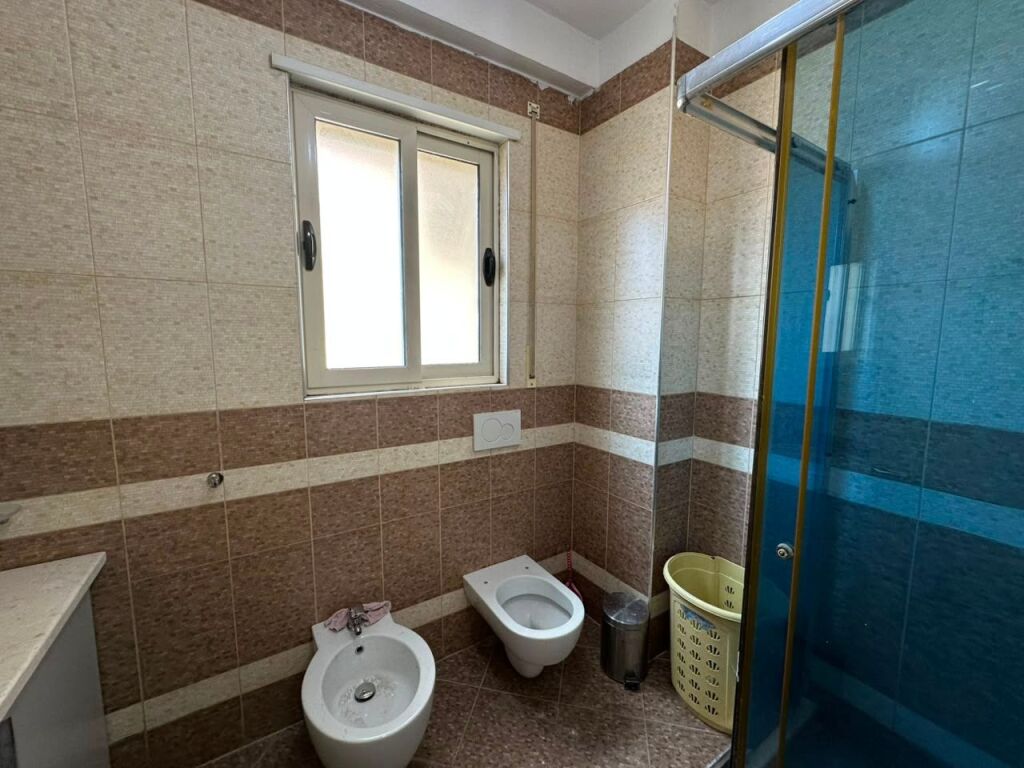 Apartament 2+1 per qira ne Fresk.