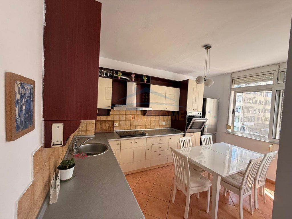 Rent, Apartment 2+1+2, Myslym Shyri, Tirane.