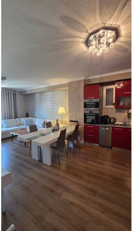 Apartament 2+1+ post parkimi per Shitje te Stadiumi Air Albania