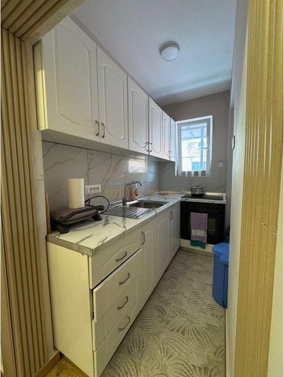 For sale 1+1+ Veranda, Kinostudio. DB60654