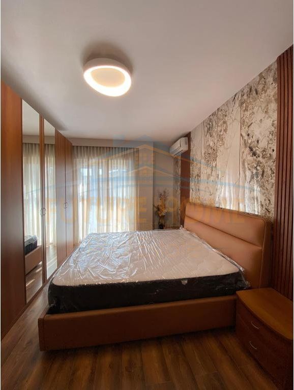 For sale 2+1+2 , Mine Peza Street. UNA67077