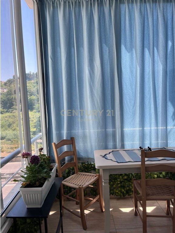 Mundësi Investimi! Apartament 1+1 në Shkëmbin e Kavajës
