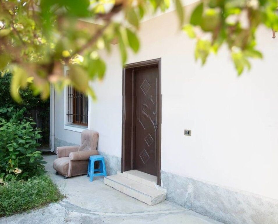 KODRA E PRIFTIT, VILLA FLOOR FOR RENT + PARKING SPACE