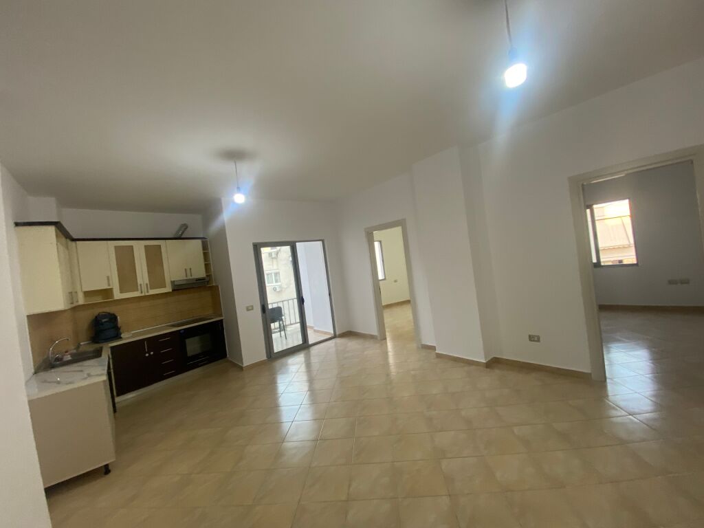 Appartamento 3+1 vuoto in affitto a Fresk !
