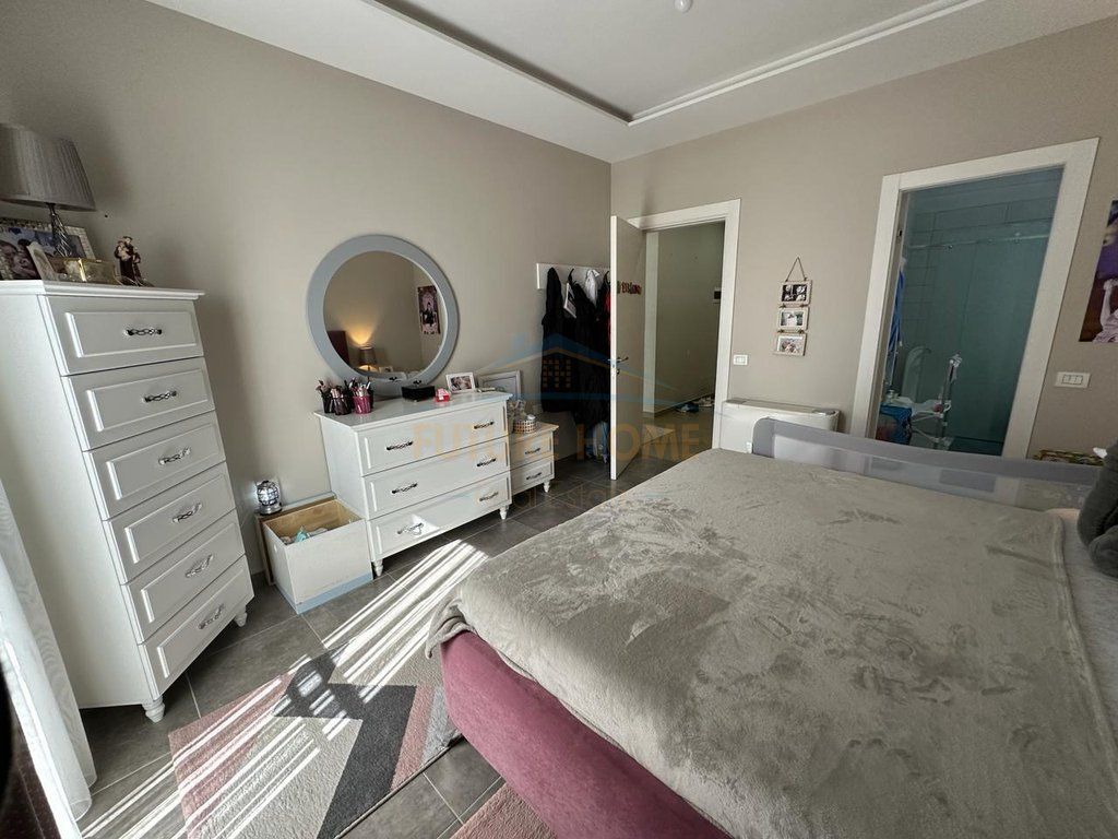Shitet, Apartament 2+1+2+Post parkimi,Green City Residence, Unaza e Re