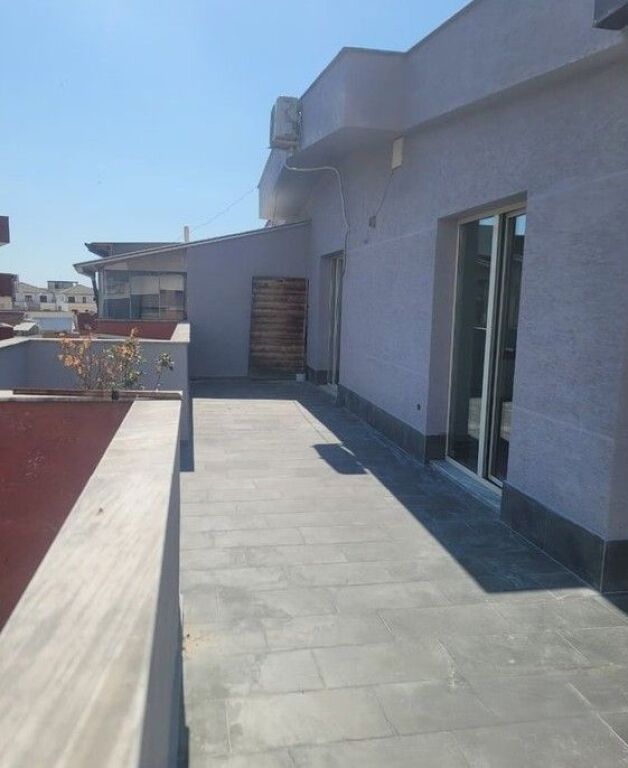 Apartment 2+1 with veranda for rent in Fresk