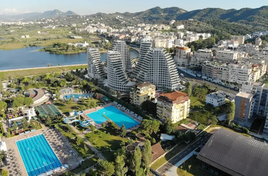 🏢 LOCALE UFFICIO IN AFFITTO – VISTA LAGO