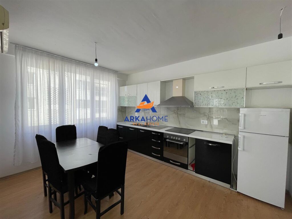 JEPET APARTAMENT ME QERA 2+1+BALLKON "VORE" 40.000 LEKE (I DISKUTUESHEM)