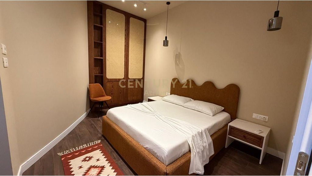 Appartamento 1+1 In Affitto a Pazari i Ri, Tirana - 700€ | 98 m²