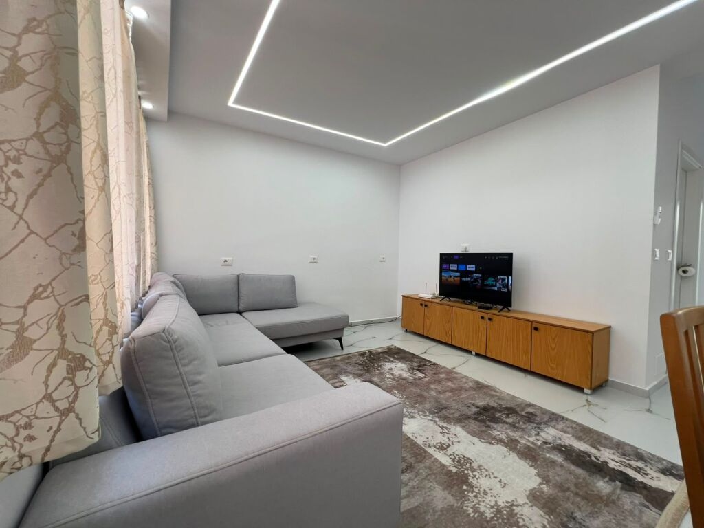 Apartament 1+1 për Shitje – Qendra e Durrësit, pranë Bashkisë
