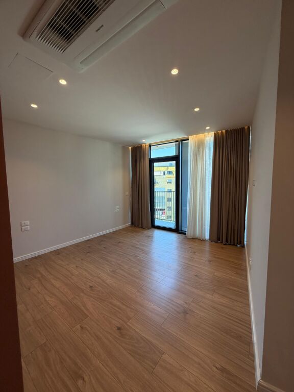 🏢 LOCALE UFFICIO IN AFFITTO – VISTA LAGO
