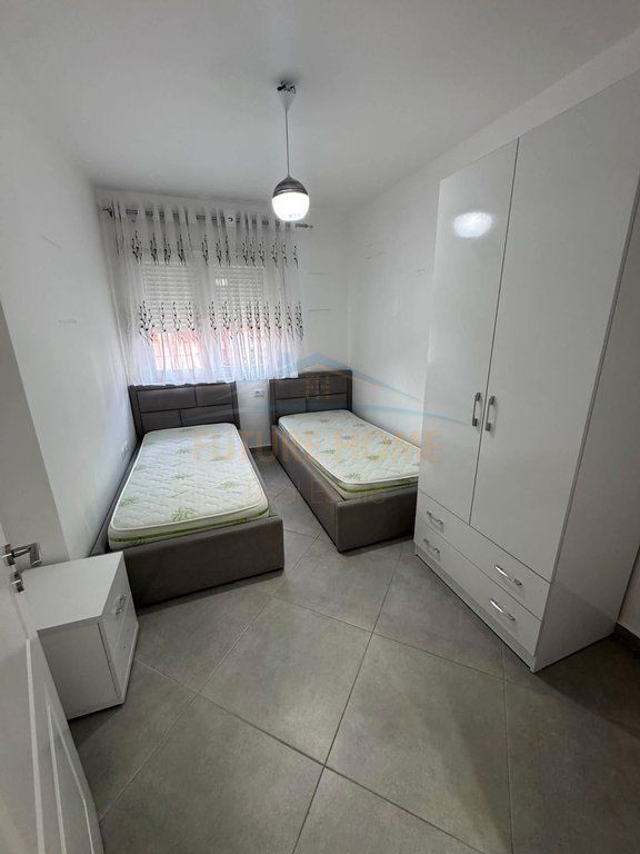 Qera, Apartament 2+1+2, Vila L 2, Unaza e Re 600 €