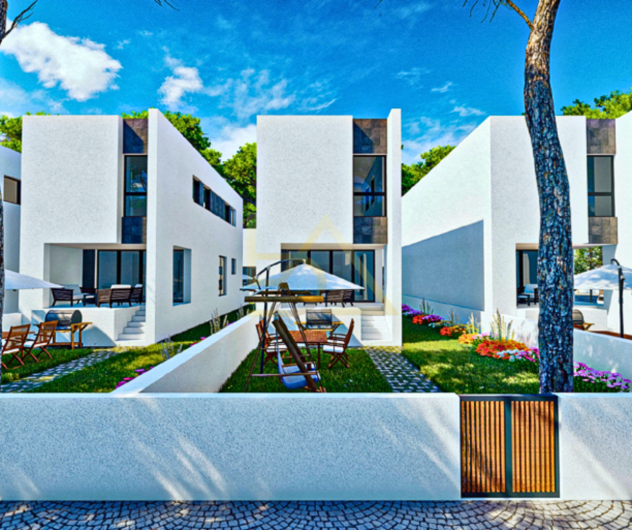 Turquoise Marina – Gjiri i Lalëzit, Hamallaj
