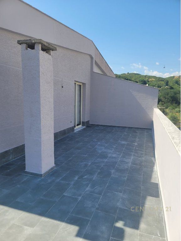 Apartment 2+1 with veranda for rent in Fresk!!